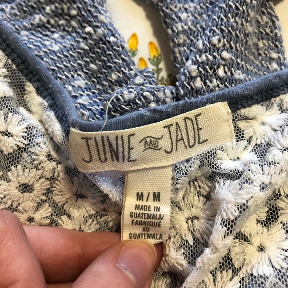 Junie and Jade by Aeropostale Blue Floral Top - Picture 5 of 5